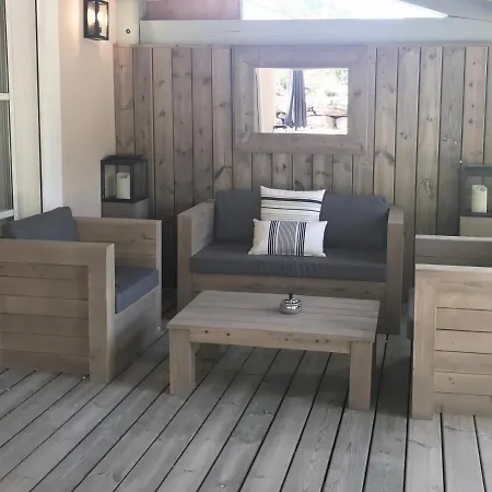 De Lodge *
